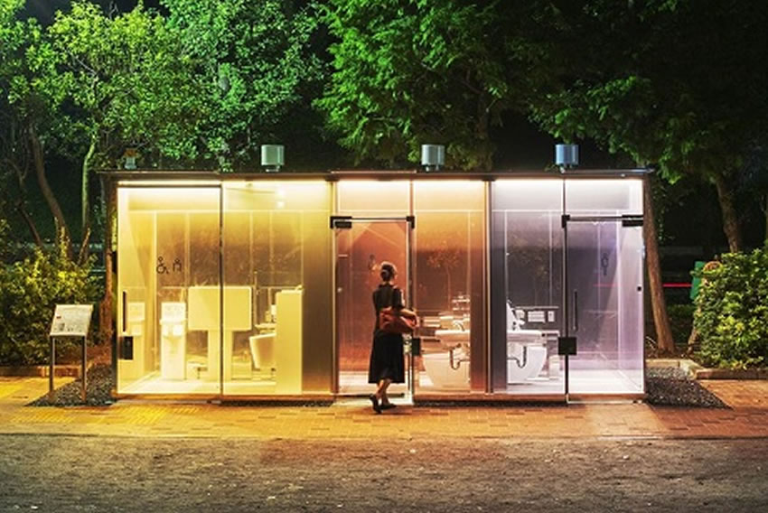 Tokio: i bagni pubblici trasparenti dell’architetto Shigeru Ban