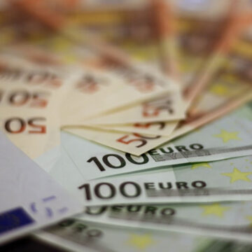 Manovra, Fipe-Confcommercio: “Servono liquidità a lungo termine e interventi strutturali per ridurre i costi alle imprese”