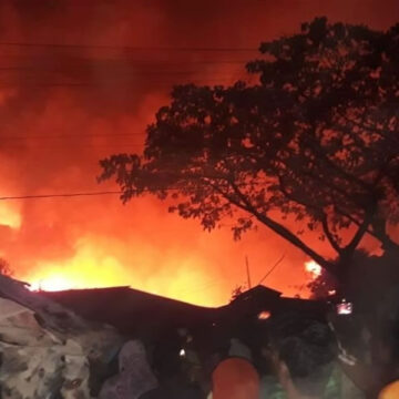 Bangladesh: un incendio ha devastato il campo dei Rohingya a Cox’s Bazar
