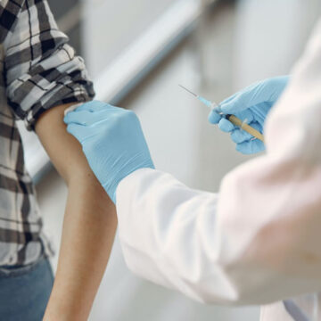 Armando Genazzani (EMA): “Vaccini Johnson&Johnson in dirittura d’arrivo, dopo Pasqua autorizzazione per Curevac e Novavax”