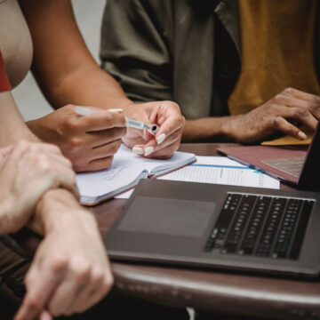 la ricerca di lavoro ora si fa online: come sono cambiate le abitudini dopo un anno di Covid-19