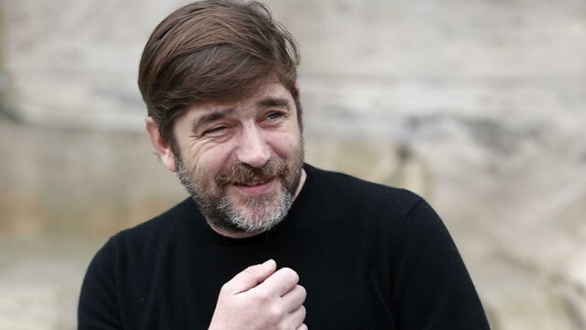 Morto a 44 anni l’attore Libero De Rienzo: interpretò il giornalista Siani in ‘Fortapàsc’…