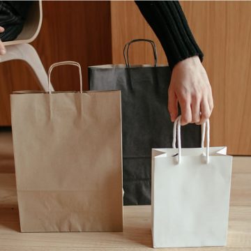 Economia: oltre il 64% dei consumi dei nuclei familiari italiani viene speso per vivere