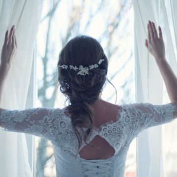 Matrimonio: ora l’abito da sposa si può scegliere sul web e con l’aiuto degli esperti del settore