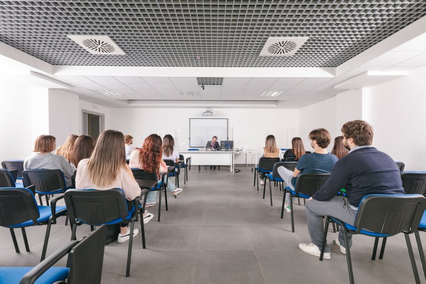 Università: un vero salasso per gli studenti con rette fino a 16mila euro