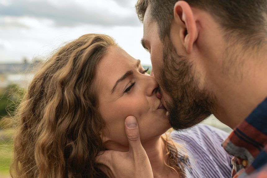 Giornata mondiale del bacio: esiste il bacio perfetto?