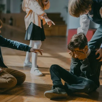 Bullismo a scuola: un fenomeno rischioso che incide anche sull’ambiente educativo