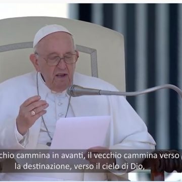 Papa Francesco: elogio della vecchiaia