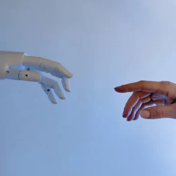 Robot “postini salvavita”, oncologia di precisione, cure personalizzate: la medicina del futuro è già qui
