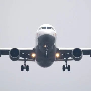 Trasporti – biglietti aerei aumentati del 71,5%. Pisani (CNG): “giovani studenti e lavoratori fuori sede sono penalizzati”