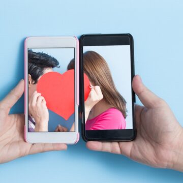 Internet couples: l’amore nasce online e nel 2037 la metà delle nascite sarà costituita da “e-bebè”