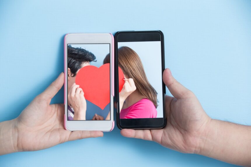 Internet couples: l’amore nasce online e nel 2037 la metà delle nascite sarà costituita da “e-bebè”