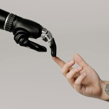 Lavoro: 1 giovane su 3 teme la concorrenza dell’intelligenza artificiale ma pochi imparano a usarla