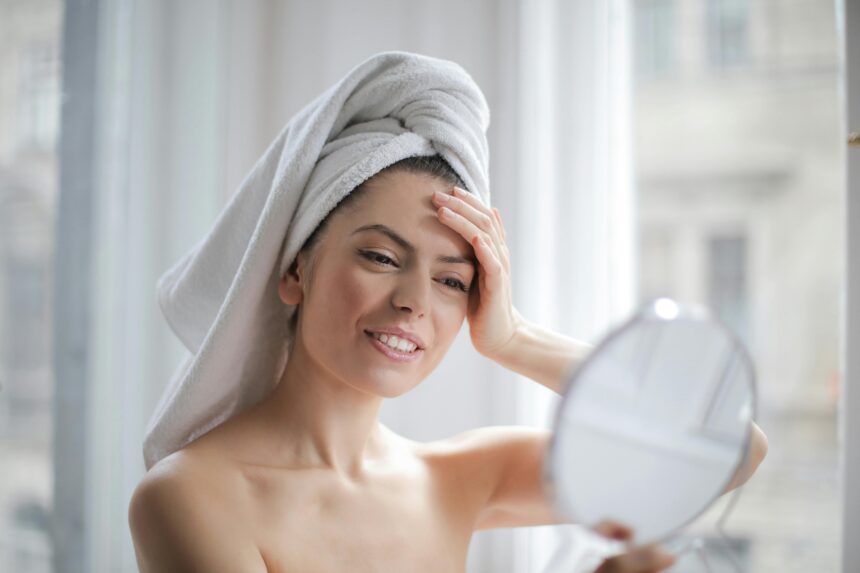 Idratazione, Skin Care, e protezione solare: ecco i beauty tips per i mesi più caldi