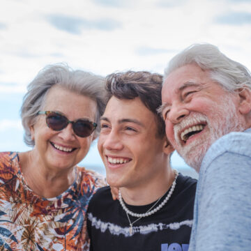 Approfondimento: la generazione Z dimentica i nonni – 5 consigli dell’esperto per riunire le generazioni