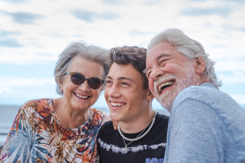 Approfondimento: la generazione Z dimentica i nonni – 5 consigli dell’esperto per riunire le generazioni