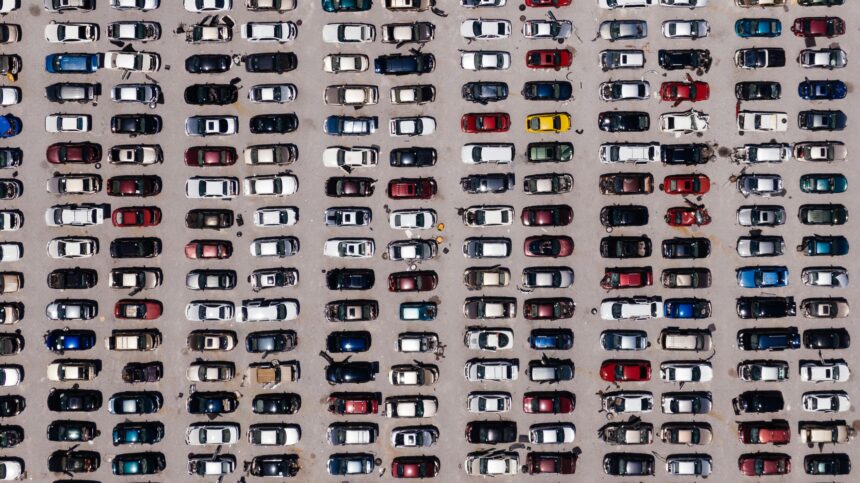 Automobili: passione per i motori second hand, emozioni e funzionalità: una ricerca ci svela cosa cercano gli italiani