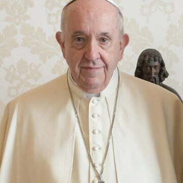 Papa Francesco: “Antipapa” e “Papa usurpatore”?…Perché alcuni lo indicano come tale?
