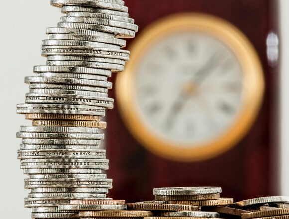 pexels-pixabay-128867 Finanza versus Lavoro