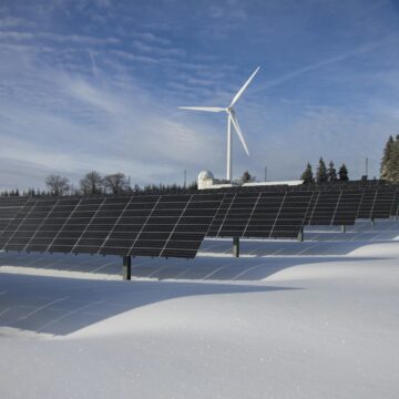 L’aumento dell’energia solare in Europa fa scendere i prezzi dell’elettricità sotto lo zero