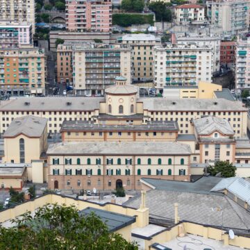 Genova: i detenuti in rivolta nel carcere di Marassi – ferito un agente